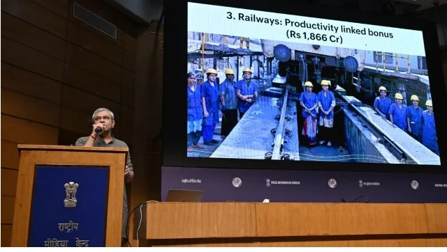 Railways Minister Ashwini Vaishnaw at the press briefing announcing the productivity-linked Diwali bonus for railway employees